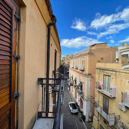 2 Apartments - Akragas Home 1 & 2 On Via Atenea City Center With View Agrigente Extérieur photo