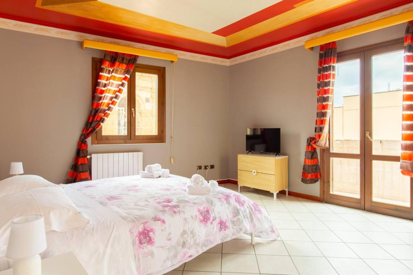 2 Apartments - Akragas Home 1 & 2 On Via Atenea City Center With View Agrigente Extérieur photo